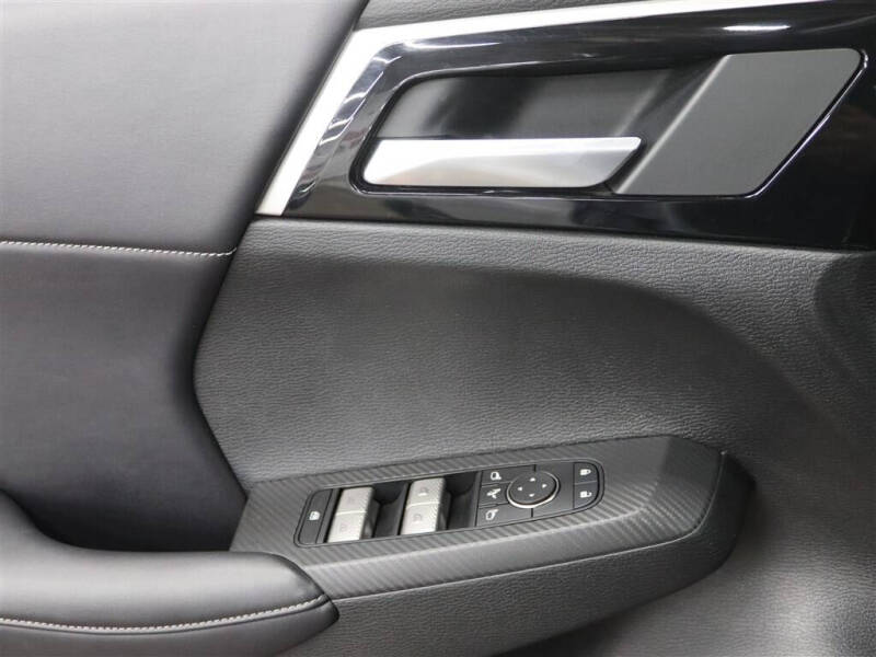 2024 Mitsubishi Outlander PHEV SE