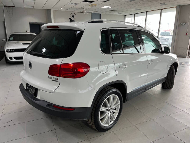 2015 Volkswagen Tiguan SE photo 10