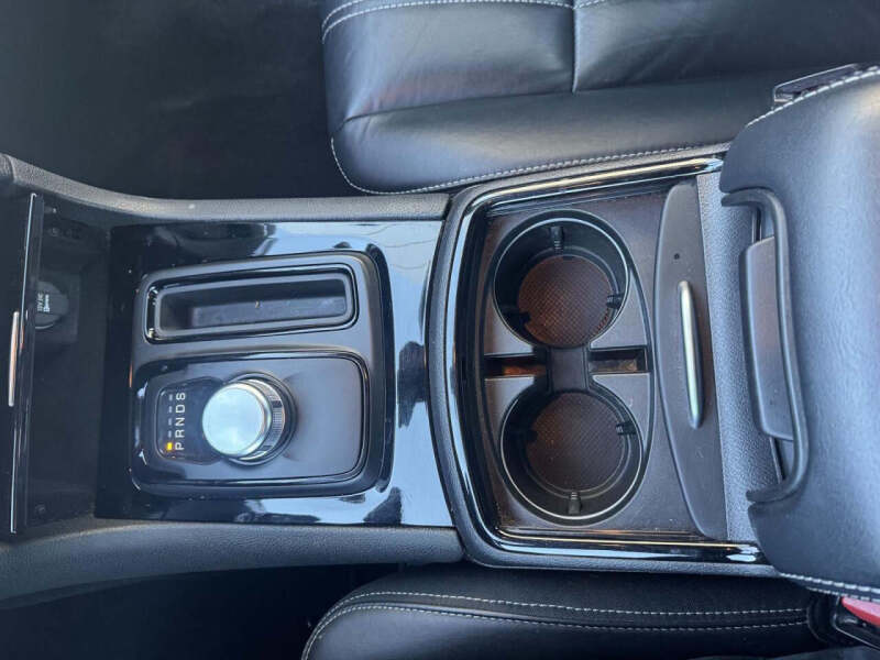 2023 Chrysler 300 S V6