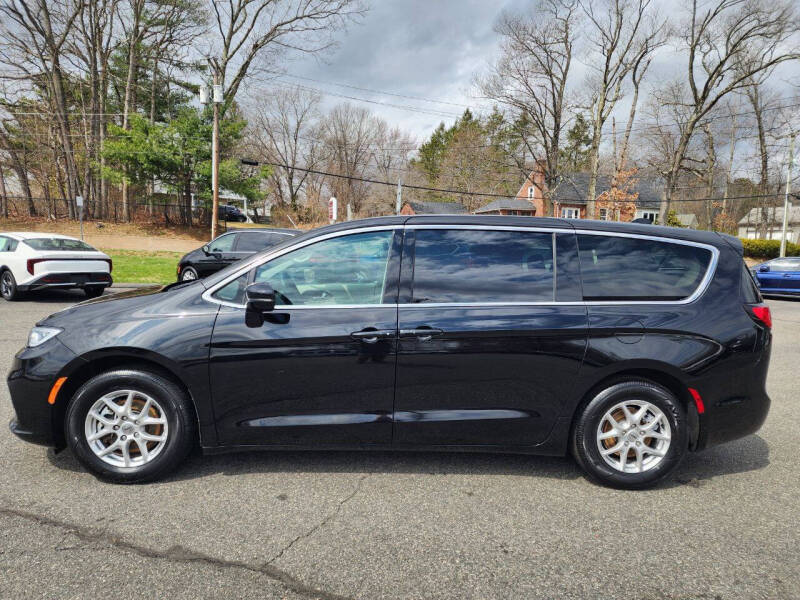 2024 Chrysler Pacifica Touring L