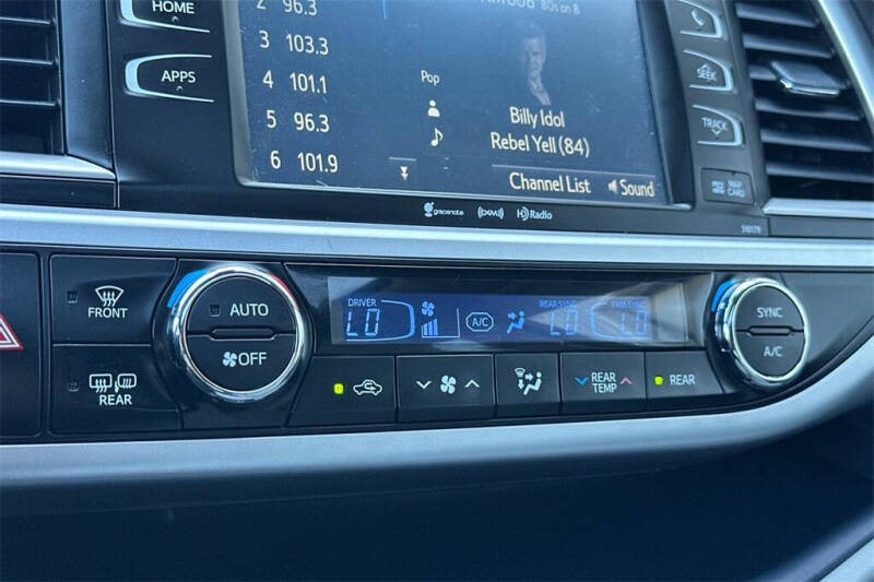 2017 Toyota Highlander XLE