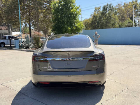 2016 Tesla Model S P90D