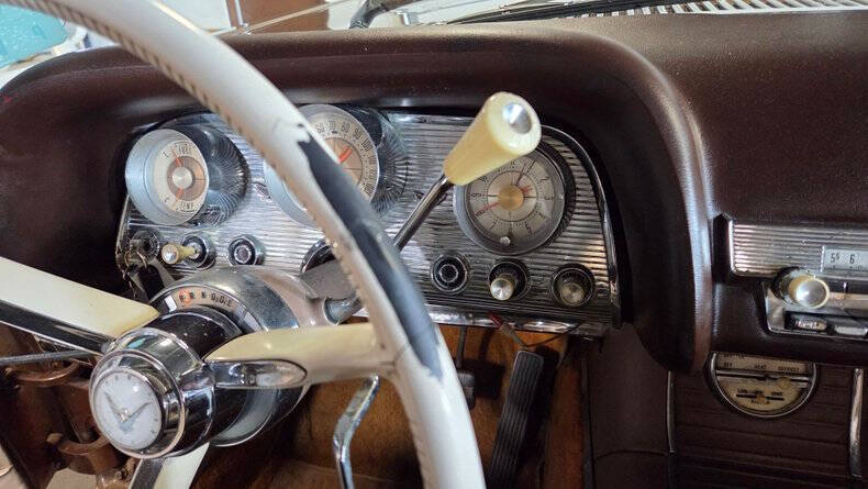 1960 Ford Thunderbird