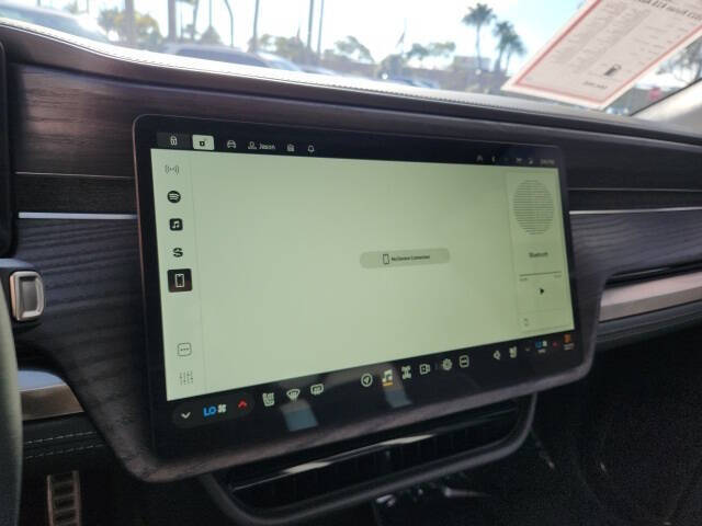 2023 Rivian R1S Adventure