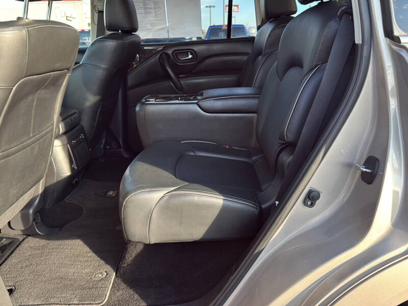 2023 Infiniti QX80 Luxe