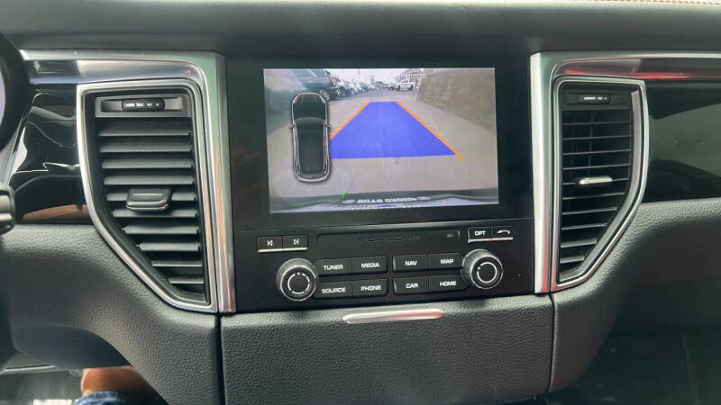2018 Porsche Macan Turbo