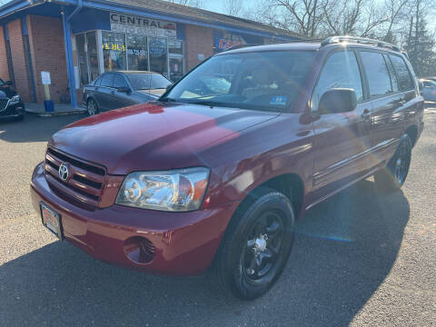 2005 Toyota Highlander for sale at CENTRAL AUTO GROUP in Raritan NJ