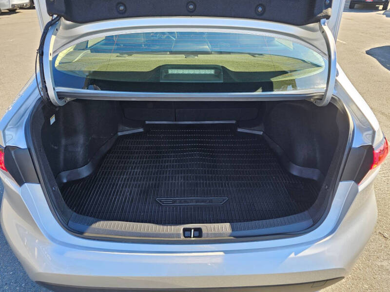 2022 Toyota Corolla Hybrid LE