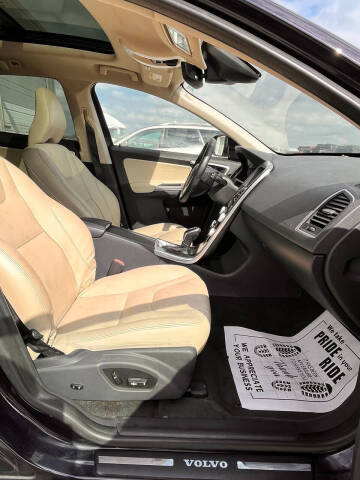 2016 Volvo XC60 T5 Drive-E Premier