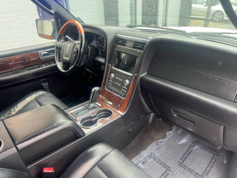 2017 Lincoln Navigator L Select