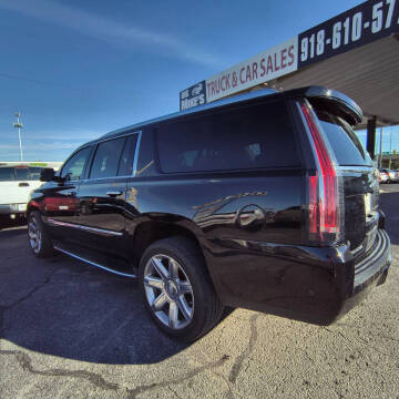 2018 Cadillac Escalade ESV Luxury