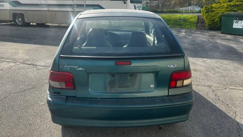 1996 Ford Aspire
