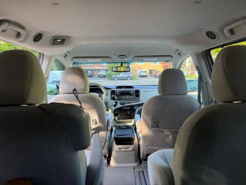 2013 Toyota Sienna