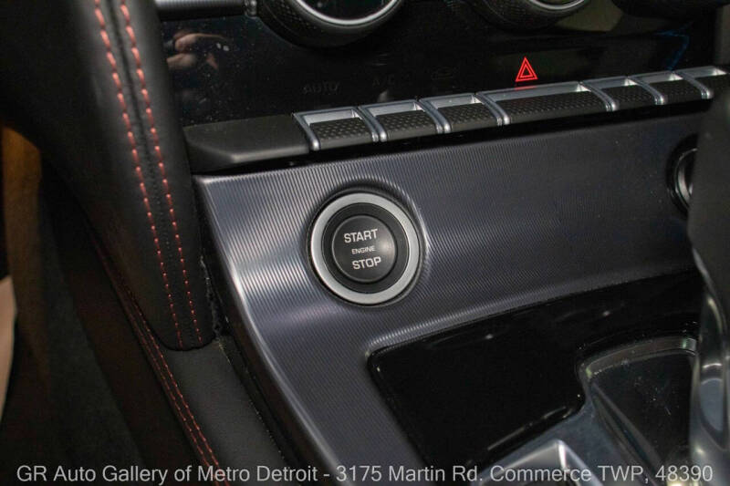 2020 Jaguar F-TYPE R