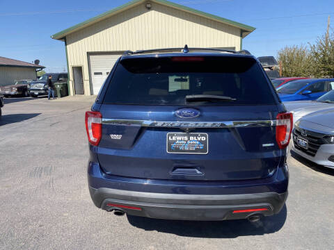 2016 Ford Explorer