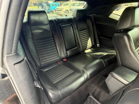 2013 Dodge Challenger R/T Plus