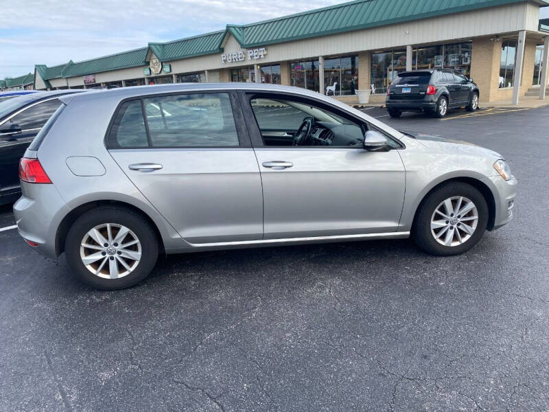 2016 Volkswagen Golf TSI S