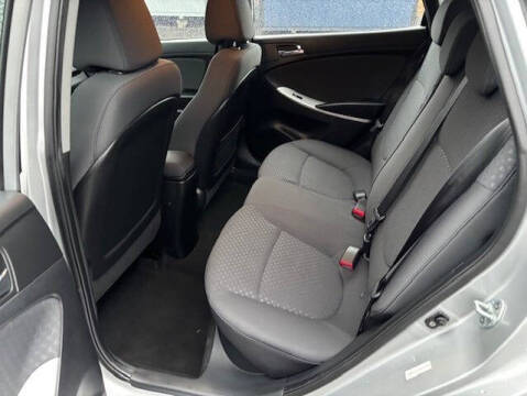 2012 Hyundai Accent SE