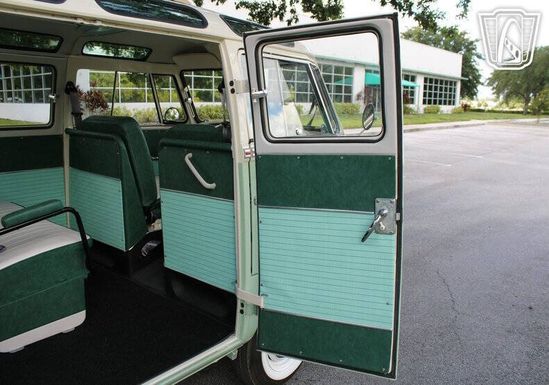 1974 Volkswagen Samba