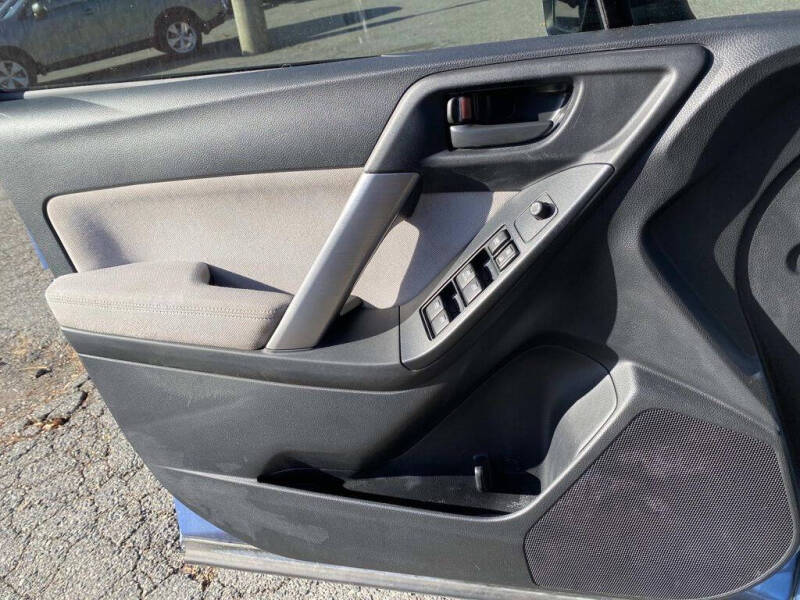 2015 Subaru Forester 2.5i