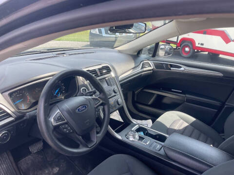 2017 Ford Fusion SE