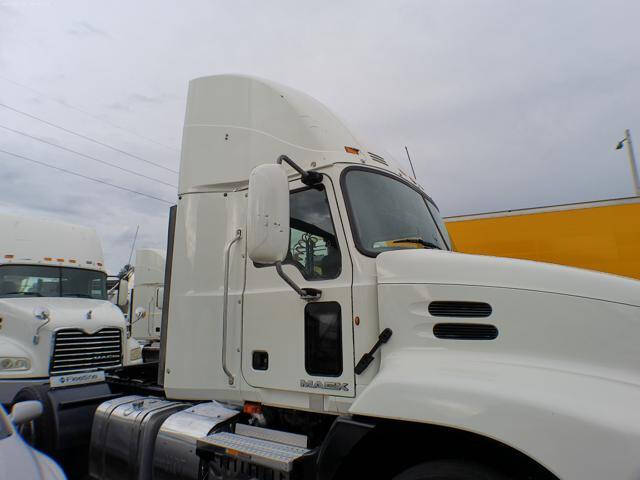 2013 Mack Pinnacle
