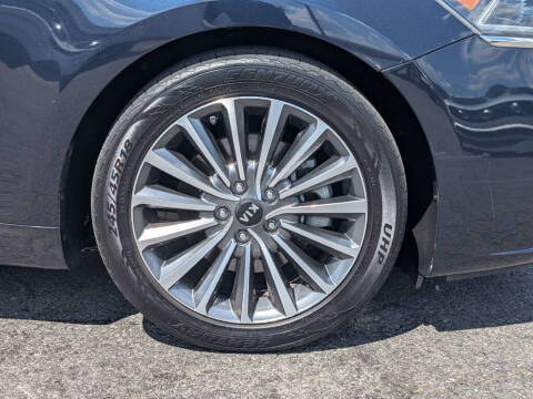 2017 Kia Cadenza Premium