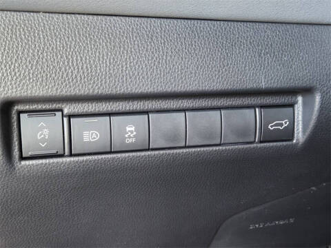 2023 Toyota Venza XLE