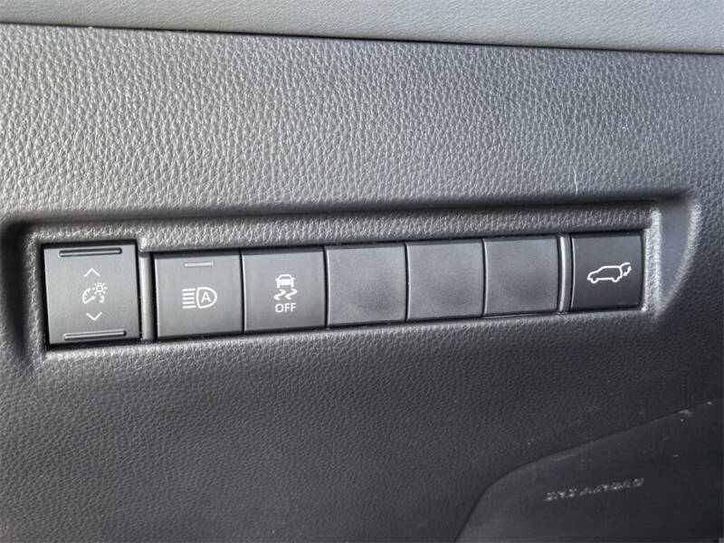 2023 Toyota Venza XLE