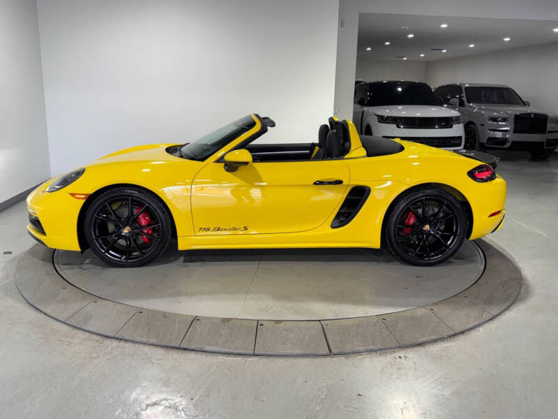 2025 Porsche 718 Boxster S