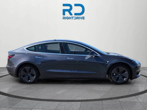2020 Tesla Model 3 Standard Range Plus