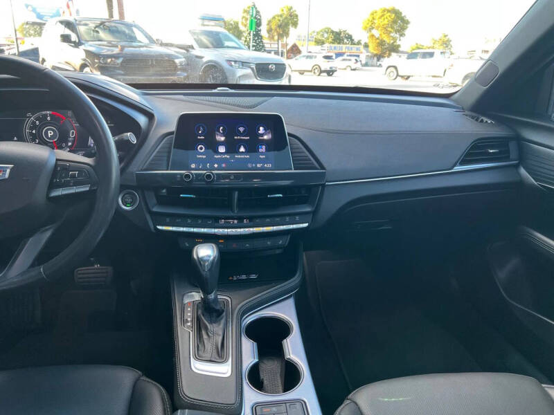 2023 Cadillac CT4 Premium Luxury