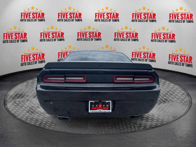 2013 Dodge Challenger SXT