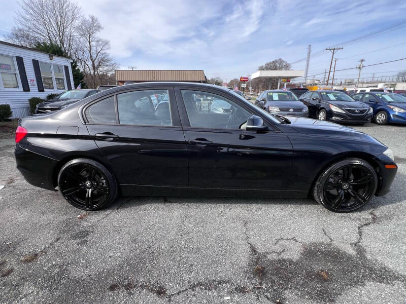 2013 BMW 3 Series 328i photo 9