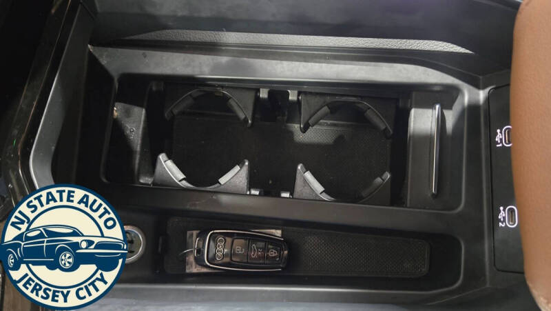 2021 Audi e-tron quattro Premium