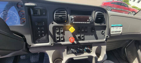 2024 Freightliner M2 106