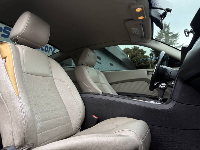 2011 Ford Mustang V6 Premium