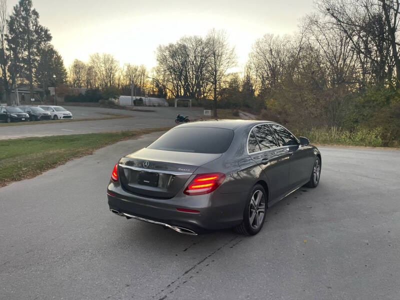 2018 Mercedes-Benz E-Class E300 photo 9