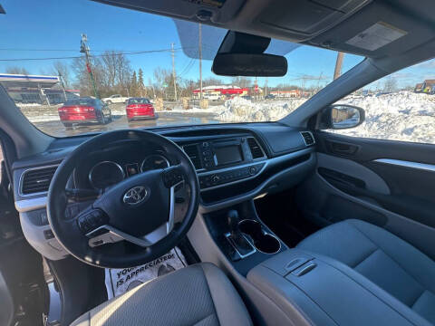 2018 Toyota Highlander LE