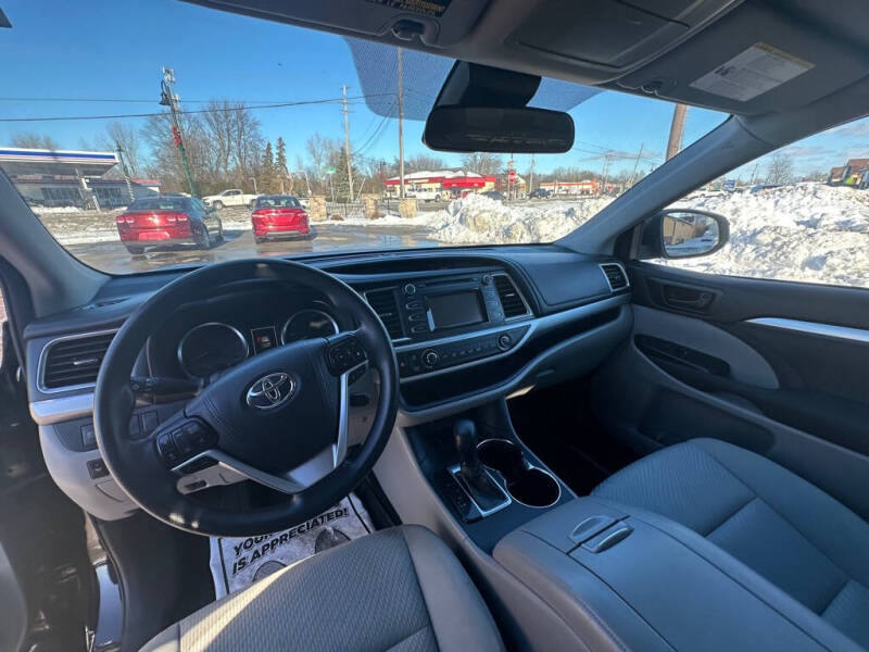 2018 Toyota Highlander LE