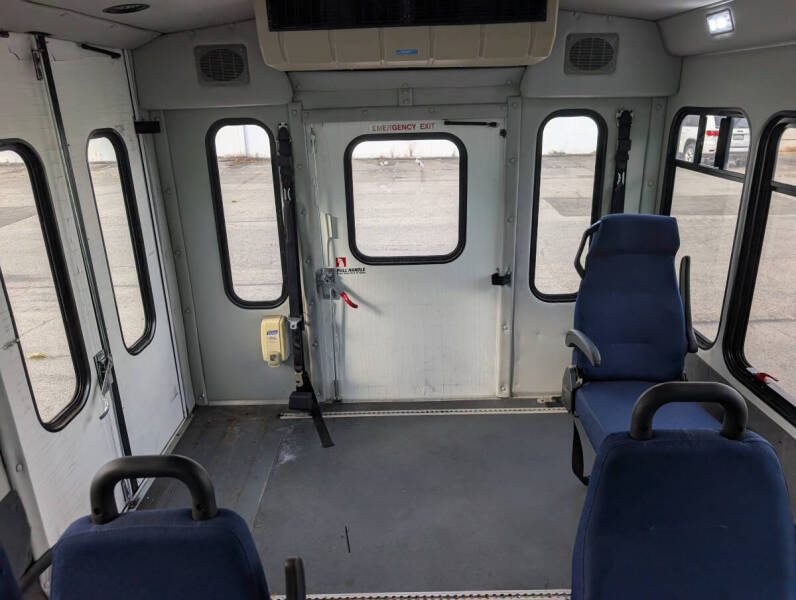 2013 Ford E-Series E-450 SD