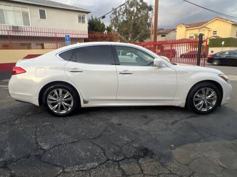 2011 Infiniti M37