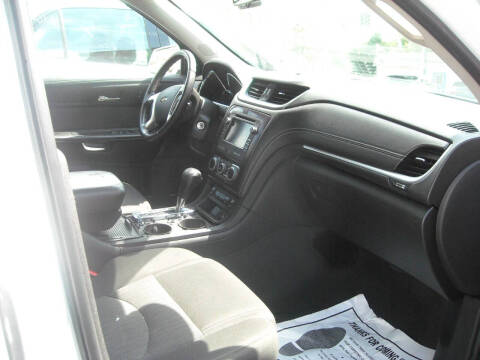 2017 Chevrolet Traverse LT