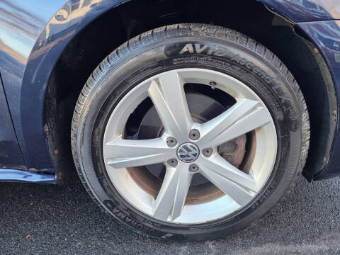 2012 Volkswagen Passat SE PZEV