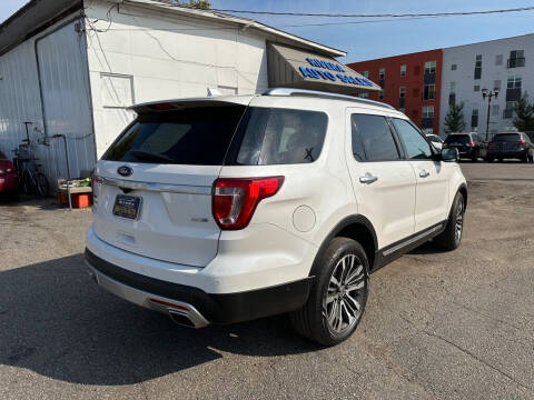 2017 Ford Explorer Platinum