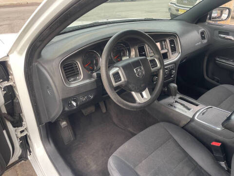 2011 Dodge Charger SE