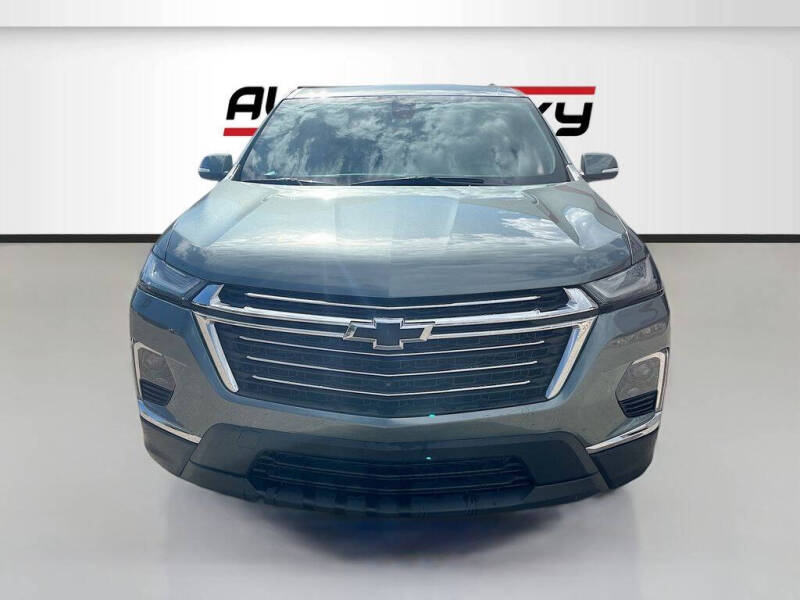 2023 Chevrolet Traverse LT Leather
