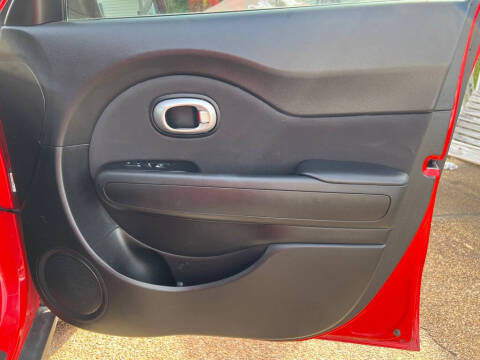 2019 Kia Soul +