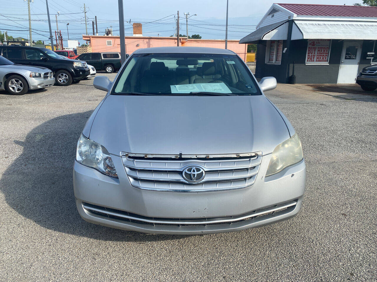 2005 Toyota Avalon XL photo