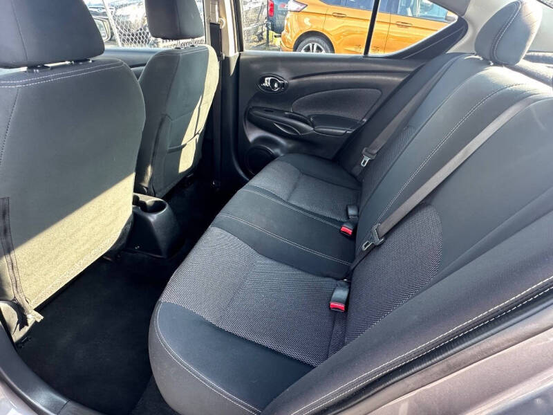 2017 Nissan Versa 1.6 S Plus